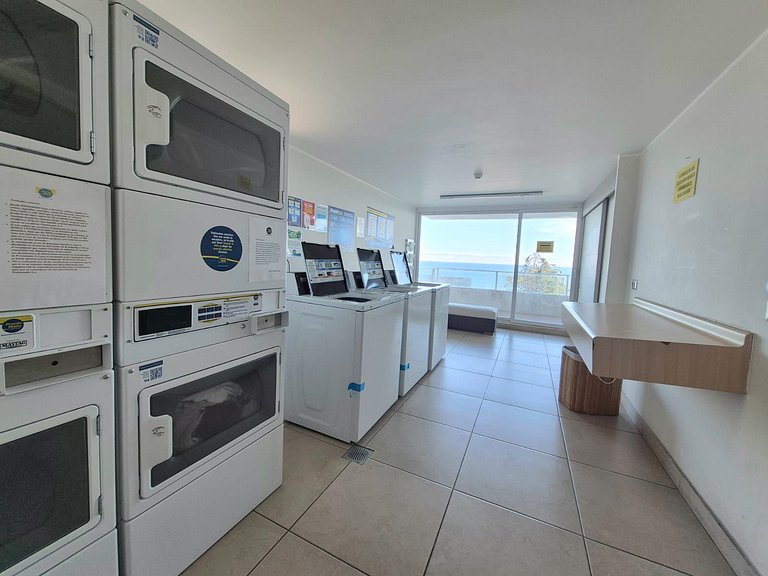 Apartamento com vista para o mar em Costa de Montemar.