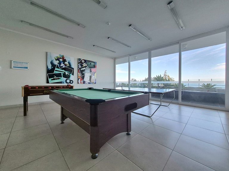 Apartamento com vista para o mar em Costa de Montemar.