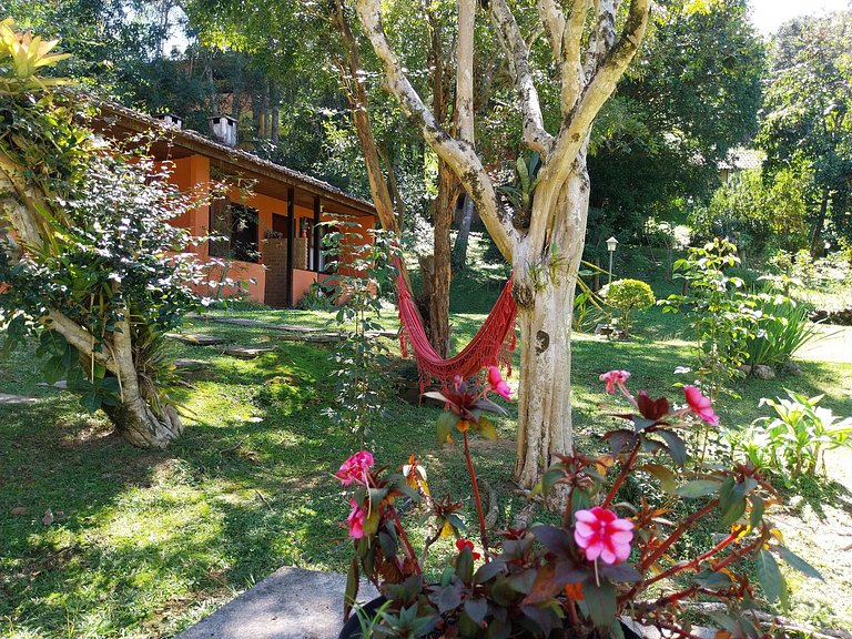 Chalet con piscina en entorno natural, Maringá.