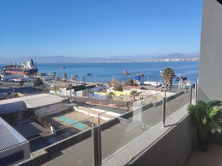 Departamento frente al Puerto de Coquimbo.